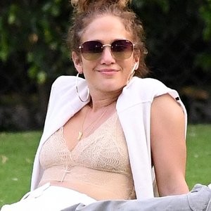 Naked celebrity picture Jennifer Lopez 086 pic