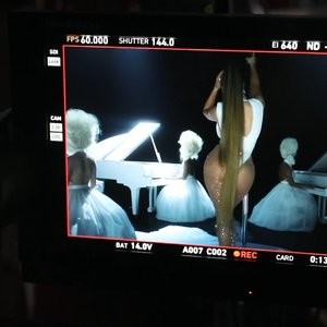 Newest Celebrity Nude Jennifer Lopez 002 pic
