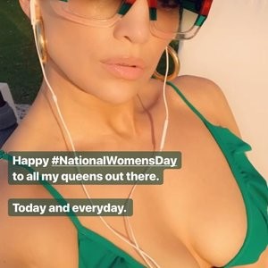 Jennifer Lopez Sexy (3 Photos) – Leaked Nudes