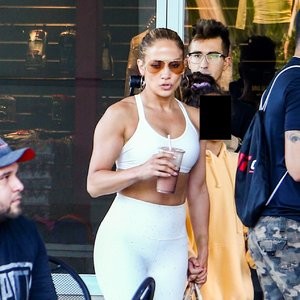 Newest Celebrity Nude Jennifer Lopez 015 pic
