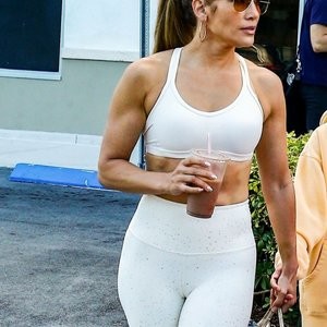 Free Nude Celeb Jennifer Lopez 022 pic