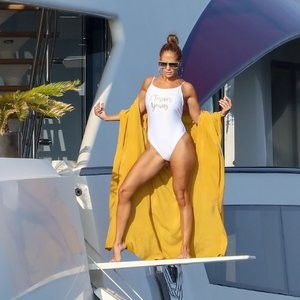 Naked Celebrity Pic Jennifer Lopez 015 pic