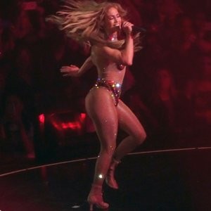 Celeb Naked Jennifer Lopez 001 pic