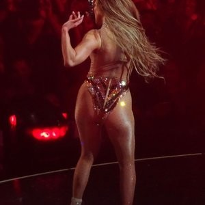 Celeb Naked Jennifer Lopez 040 pic