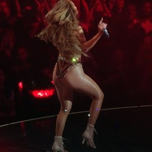Free Nude Celeb Jennifer Lopez 041 pic