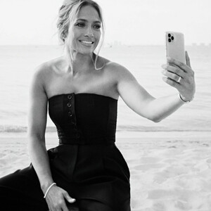 Best Celebrity Nude Jennifer Lopez 007 pic