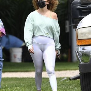 Naked celebrity picture Jennifer Lopez 019 pic