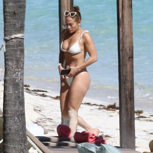 Nude Celebrity Picture Jennifer Lopez 016 pic