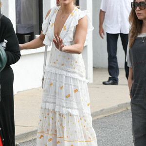 Nude Celeb Pic Jennifer Lopez 008 pic