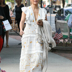nude celebrities Jennifer Lopez 012 pic
