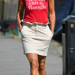 Nude Celebrity Picture Jenny Powell 002 pic