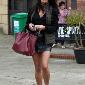 Naked Celebrity Pic Jenny Powell 029 pic