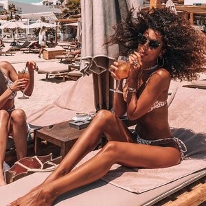 Jessica Aidi Shows Off Her Sexy Slim Body on the Beach in Mykonos (13 Photos) - Leaked Nudes