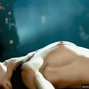 Hot Naked Celeb Jessica Biel 005 pic