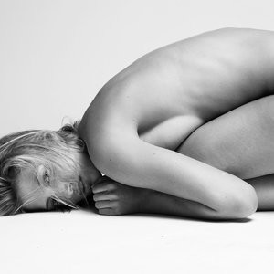 Free nude Celebrity Jessica LaRusso 008 pic