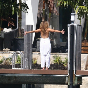 Real Celebrity Nude Jennifer Lopez 009 pic