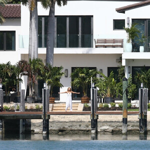 Celebrity Leaked Nude Photo Jennifer Lopez 022 pic