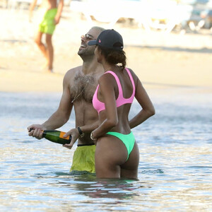 Celebrity Leaked Nude Photo Joan Smalls 010 pic