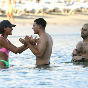 Real Celebrity Nude Joan Smalls 012 pic