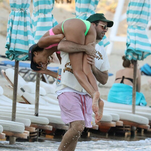Nude Celeb Joan Smalls 018 pic