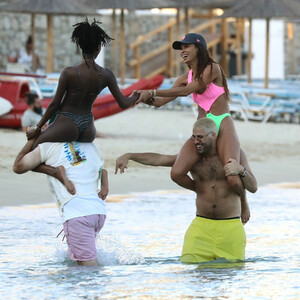Naked Celebrity Pic Joan Smalls 027 pic