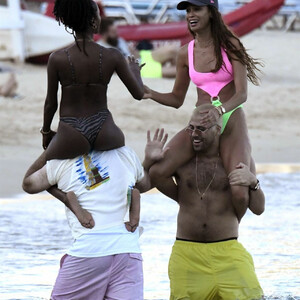 Nude Celeb Pic Joan Smalls 034 pic