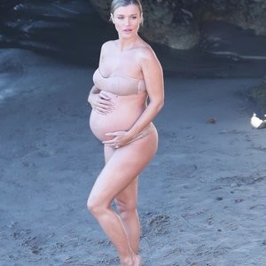 Naked Celebrity Pic Joanna Krupa 011 pic