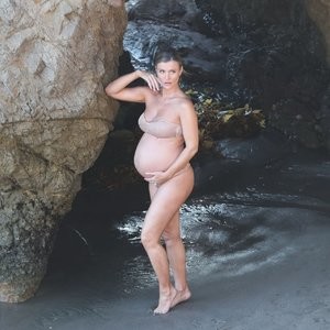 Free Nude Celeb Joanna Krupa 014 pic