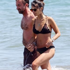 Jordana Brewster & Mason Morfit Enjoy a Romantic Beach Day Packed with PDA (68 Photos) – Leaked Nudes