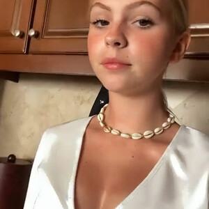 nude celebrities Jordyn Jones 011 pic
