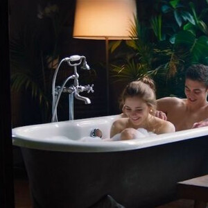 Real Celebrity Nude Josephine Langford 010 pic