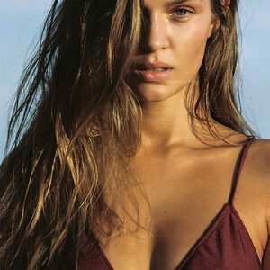 celeb nude Josephine Skriver 011 pic