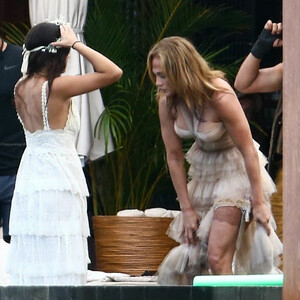 Naked Celebrity Jennifer Lopez 027 pic