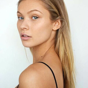 Naked Celebrity Pic Josie Canseco 057 pic