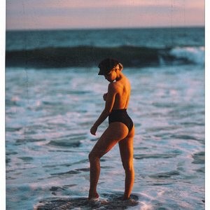 Joy Corrigan Topless (6 Photos) - Leaked Nudes