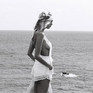 Naked Celebrity Julia Almendra 007 pic