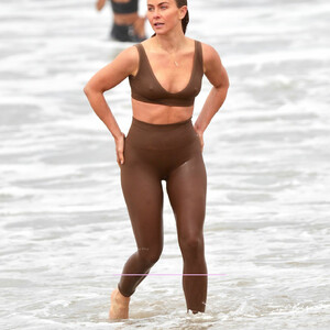 Nude Celebrity Picture Julianne Hough 016 pic