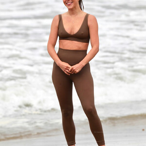 Celebrity Nude Pic Julianne Hough 027 pic