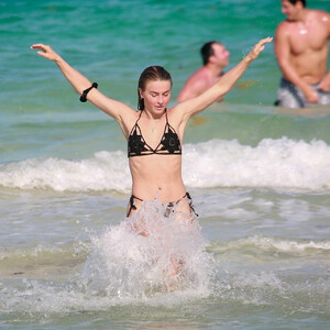 Celeb Nude Julianne Hough 029 pic