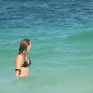 Free Nude Celeb Julianne Hough 036 pic