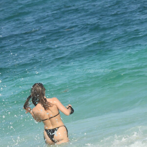 Free Nude Celeb Julianne Hough 043 pic