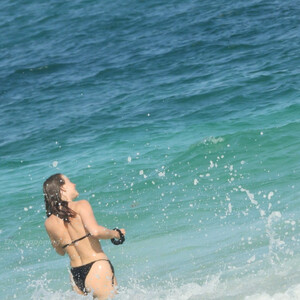 nude celebrities Julianne Hough 044 pic