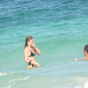 Celeb Naked Julianne Hough 053 pic