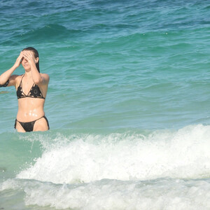 celeb nude Julianne Hough 060 pic