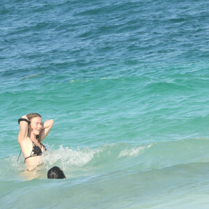 Famous Nude Julianne Hough 069 pic