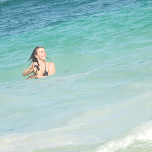 Celebrity Naked Julianne Hough 081 pic