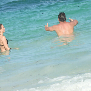 Naked celebrity picture Julianne Hough 084 pic