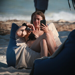 Celeb Nude Julianne Hough 099 pic
