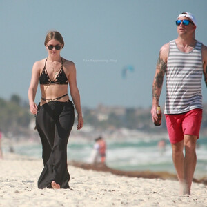 Real Celebrity Nude Julianne Hough 108 pic
