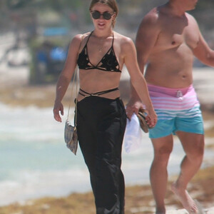 Nude Celeb Julianne Hough 112 pic